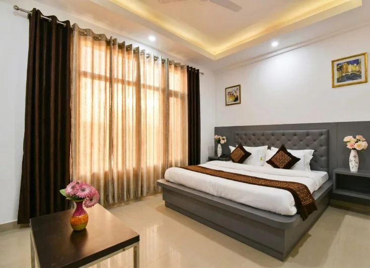 Deluxe Room at Hotel The Oak Valley